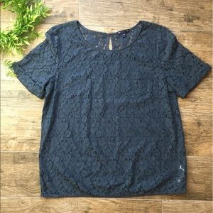 GAP women gray lace top size small